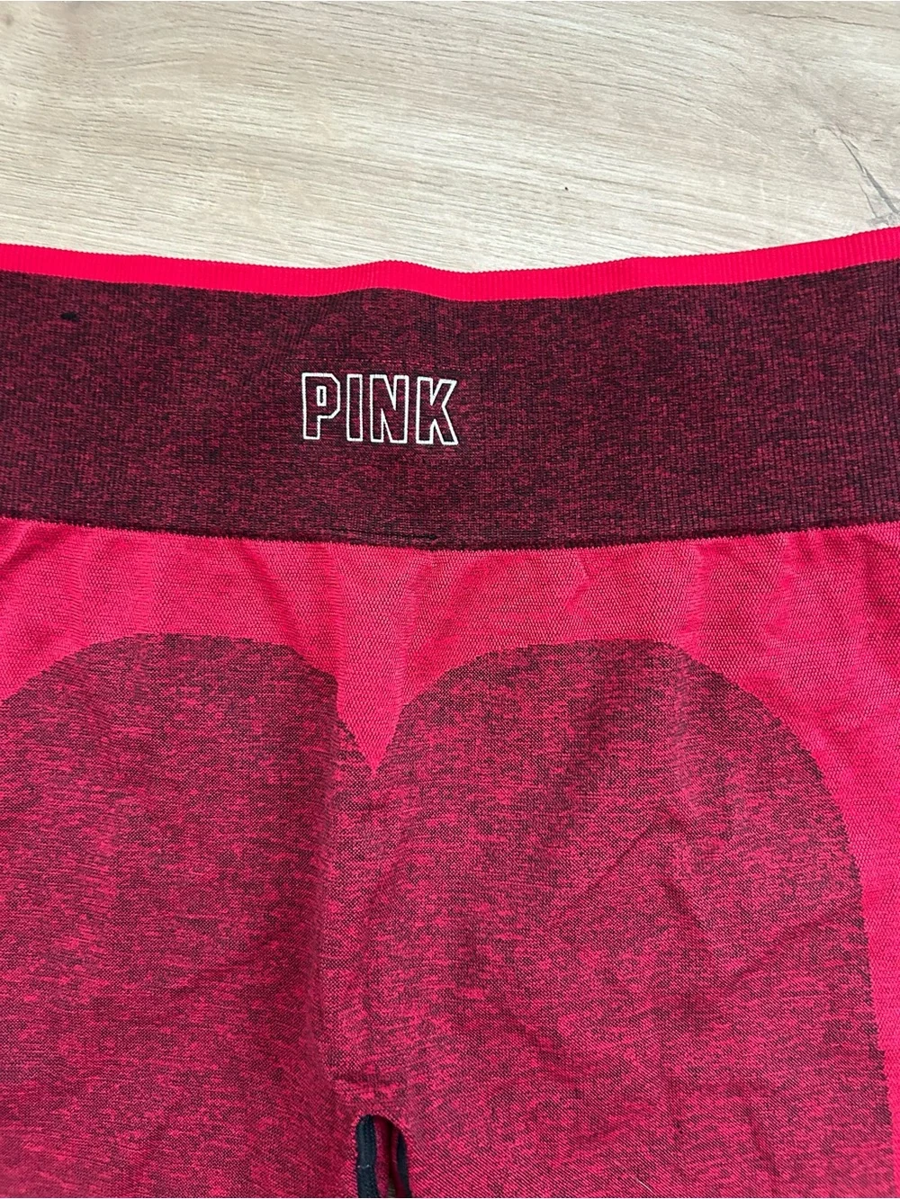 PINK Victoria's Secret Red Heart-Panel Seamless Leggings